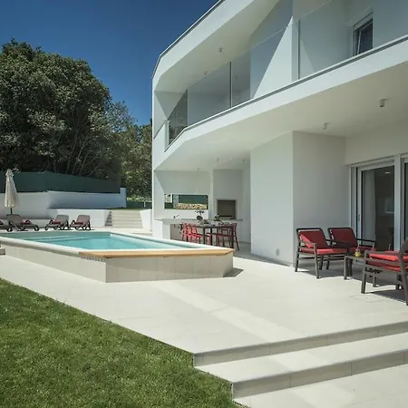 In With Swimming Pool Villa Pula