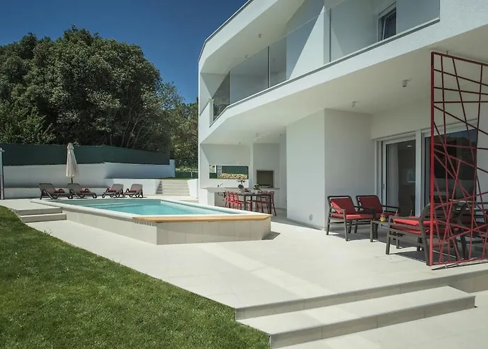 In With Swimming Pool Villa Pula